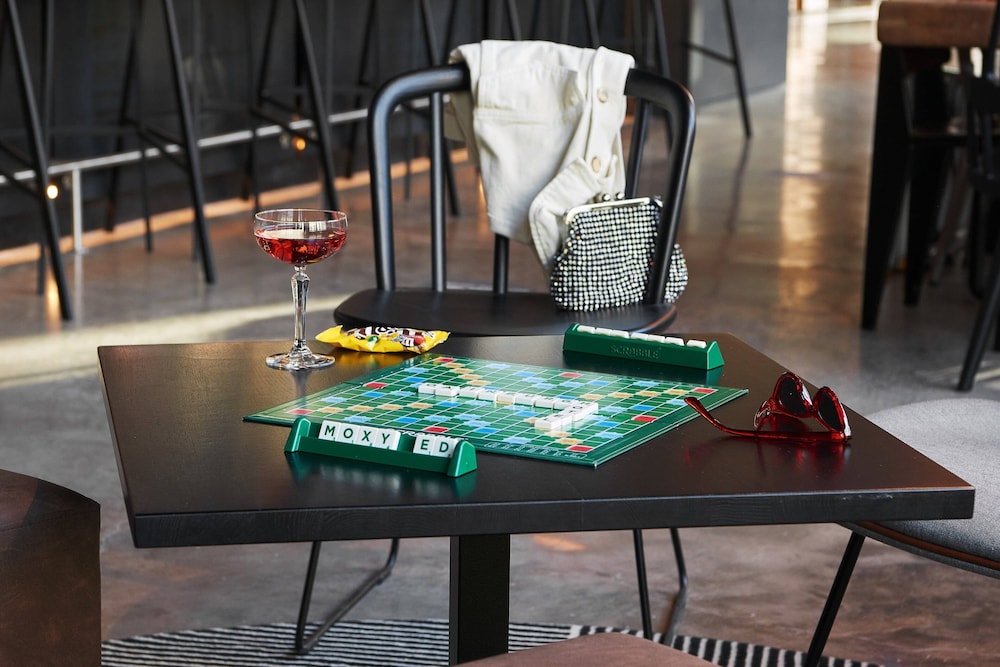 moxy edinburgh fountainbridge