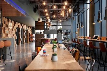 moxy edinburgh fountainbridge
