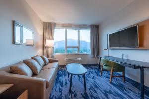 fairfield inn and suites by marriott revelstoke