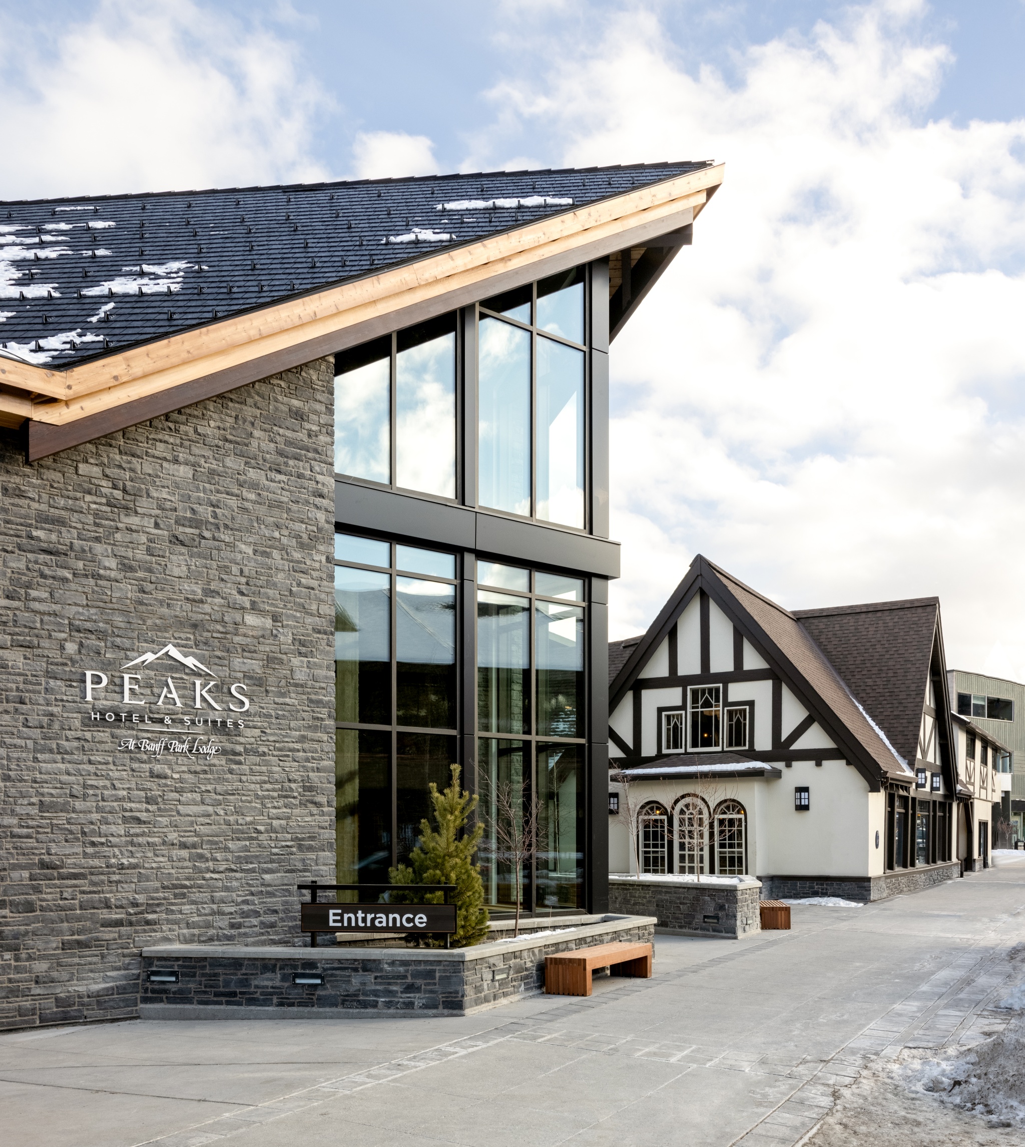 peaks hotel and suites