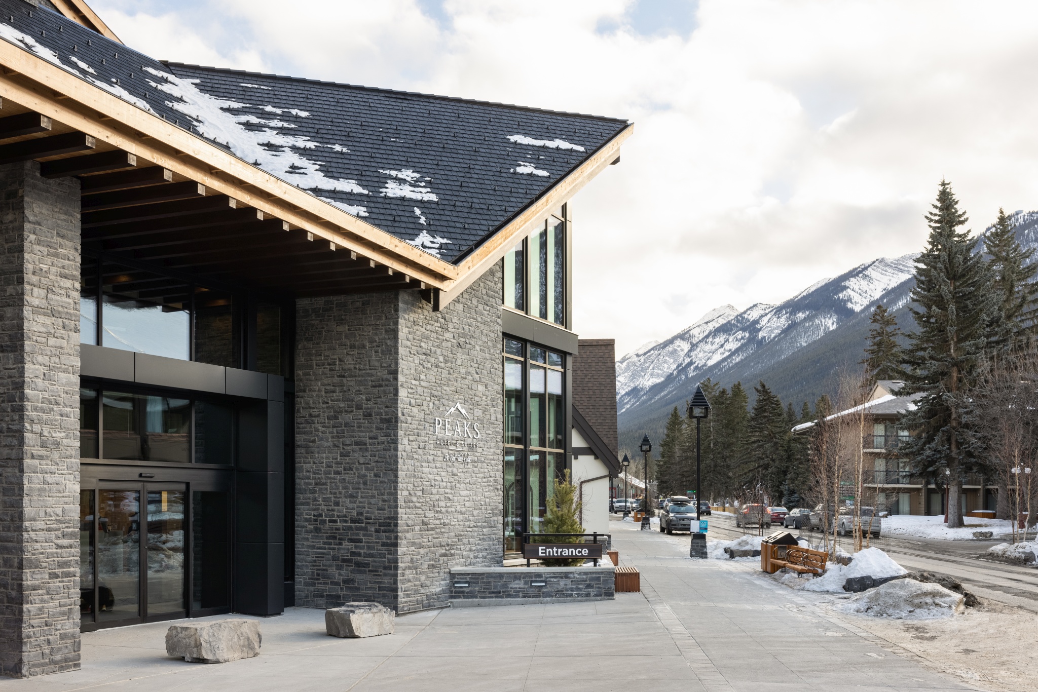 peaks hotel and suites