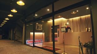 crystal city hotel