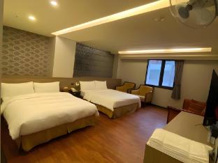 crystal city hotel
