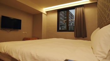 crystal city hotel