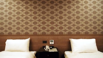 crystal city hotel
