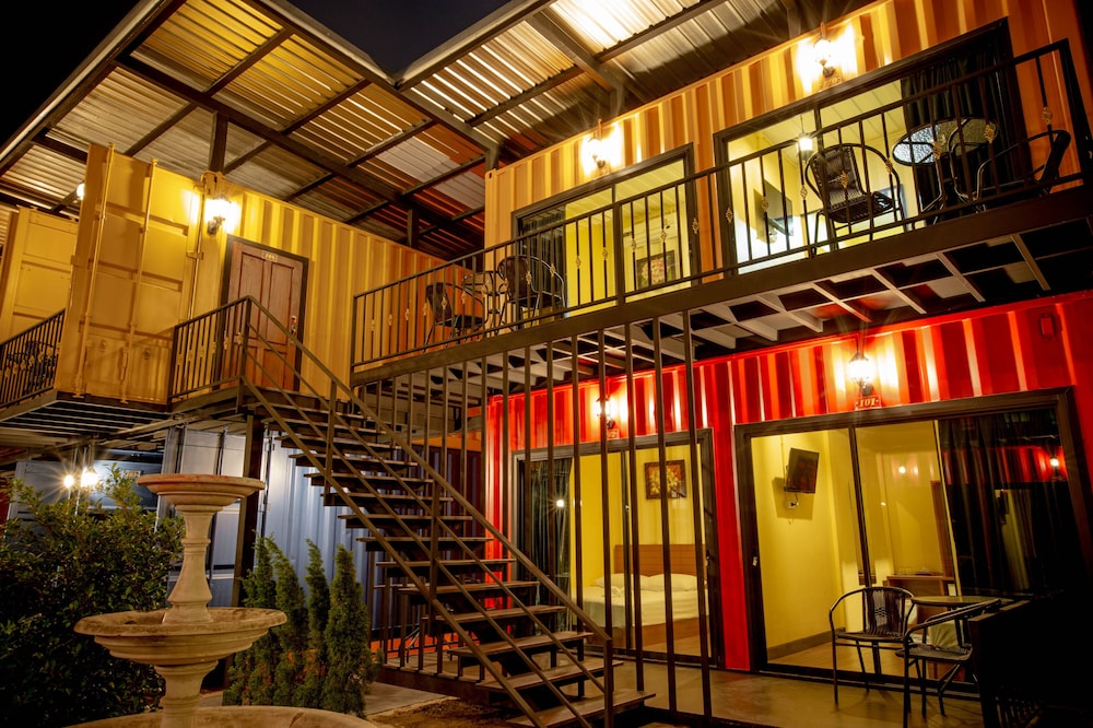 tuscany land resort donmuang