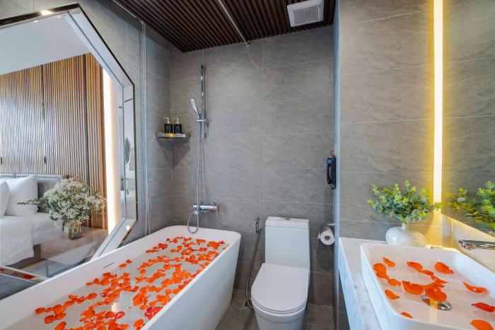 haian riverfront hotel da nang