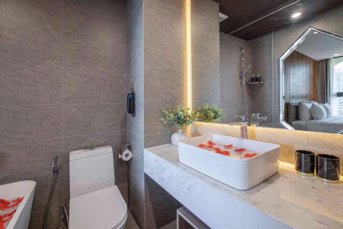 haian riverfront hotel da nang