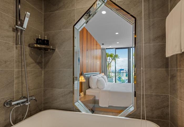 haian riverfront hotel da nang