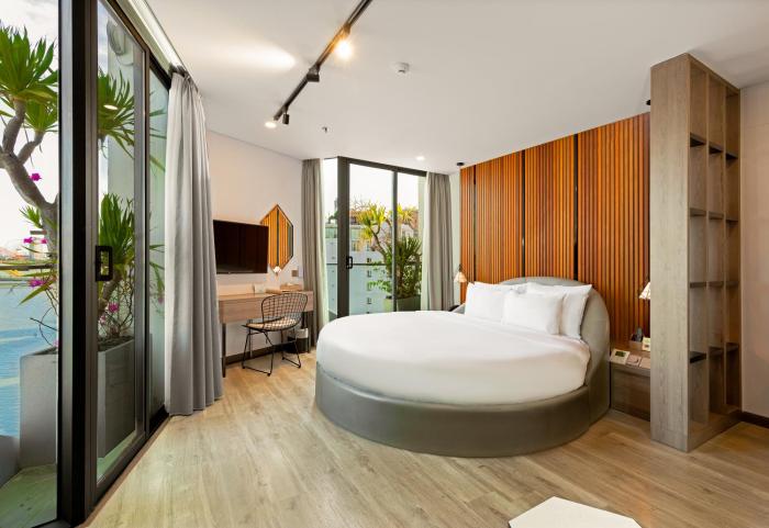 haian riverfront hotel da nang