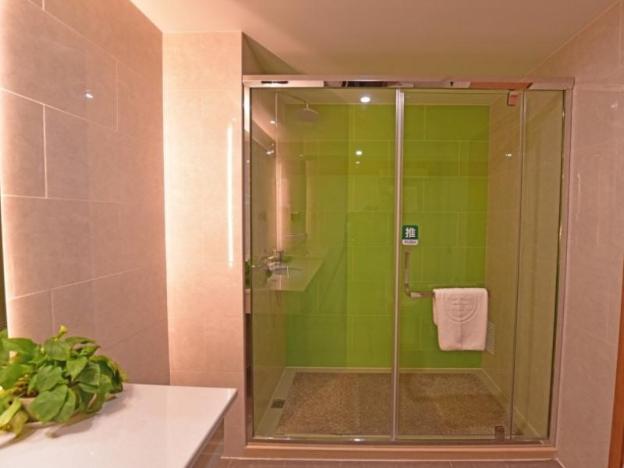 greentree inn tongxiang chongfuzhen world fur cent