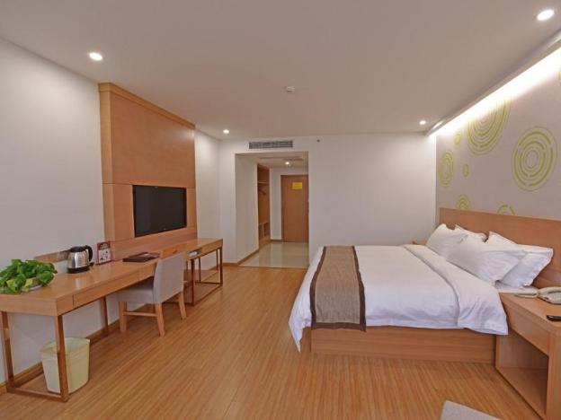 greentree inn tongxiang chongfuzhen world fur cent