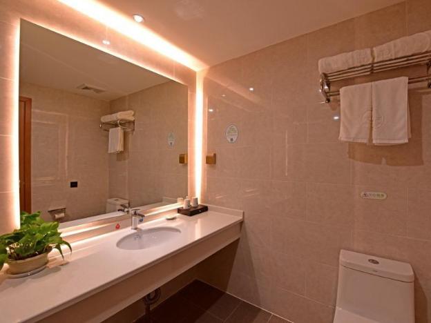 greentree inn tongxiang chongfuzhen world fur cent