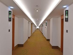greentree inn tongxiang chongfuzhen world fur cent