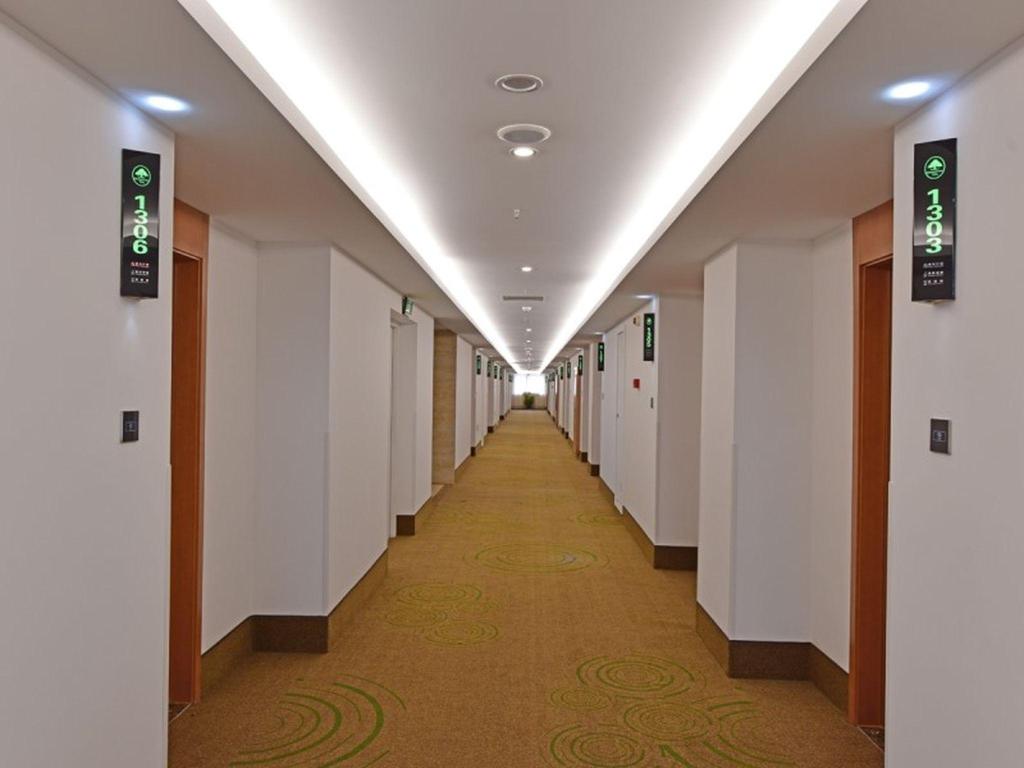 greentree inn tongxiang chongfuzhen world fur cent