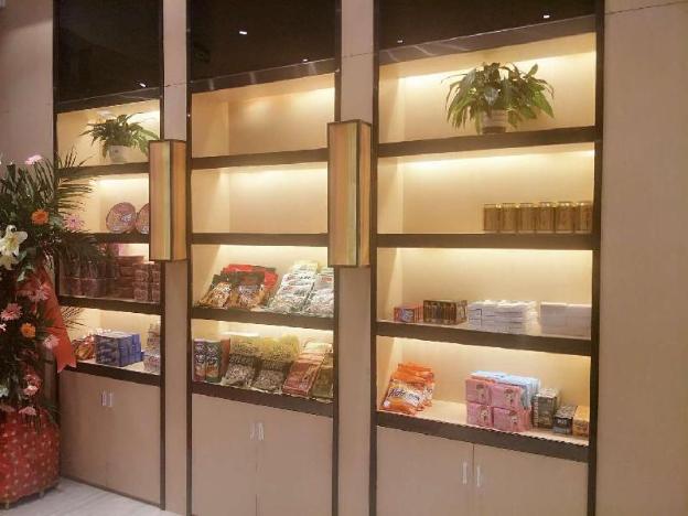 iu hotel xingyi sports center