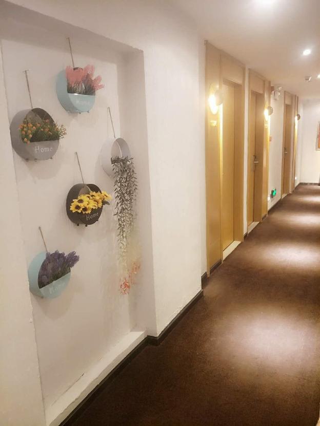 iu hotel xingyi sports center