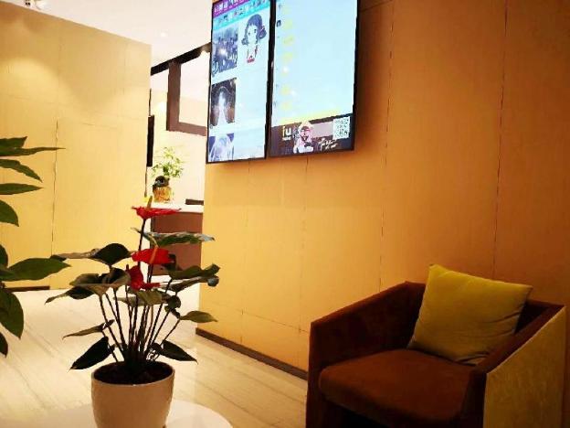 iu hotel xingyi sports center