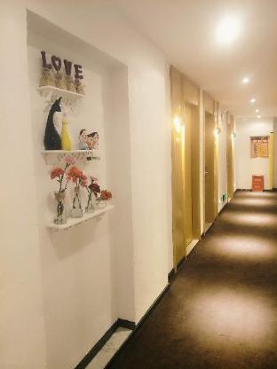 iu hotel xingyi sports center