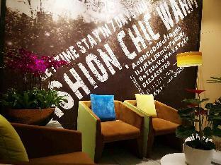 iu hotel xingyi sports center