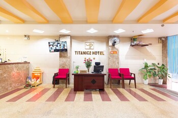 titanic 2 hotel