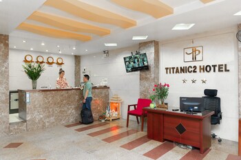 titanic 2 hotel