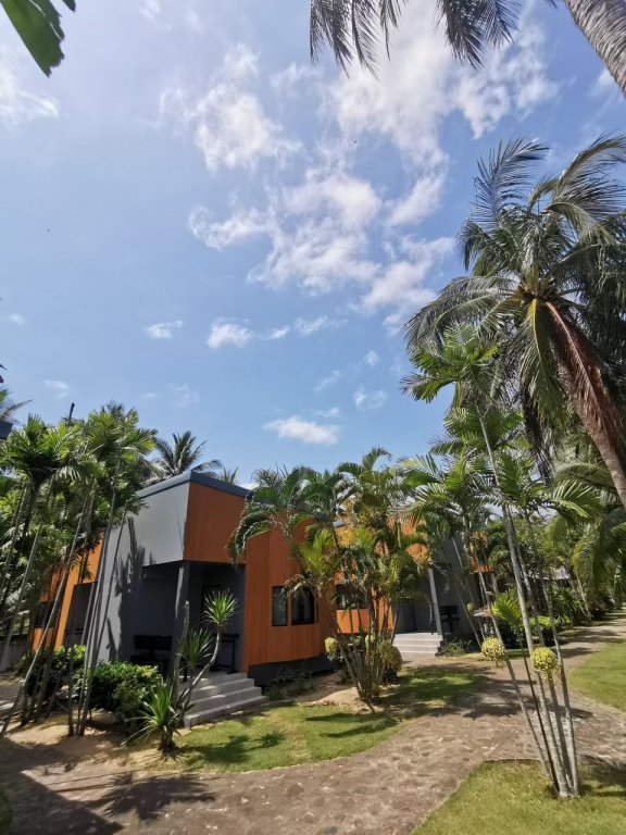 Coco Pino Bankrut Beach Resort,,3 star