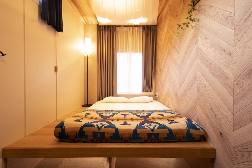 glamping tokyo asakusa hostel