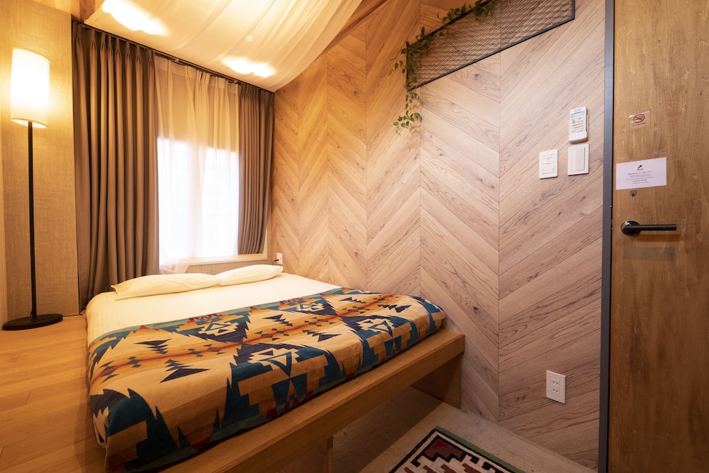 glamping tokyo asakusa hostel