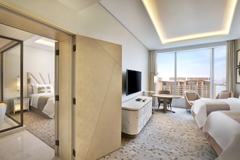 the st regis dubai the palm