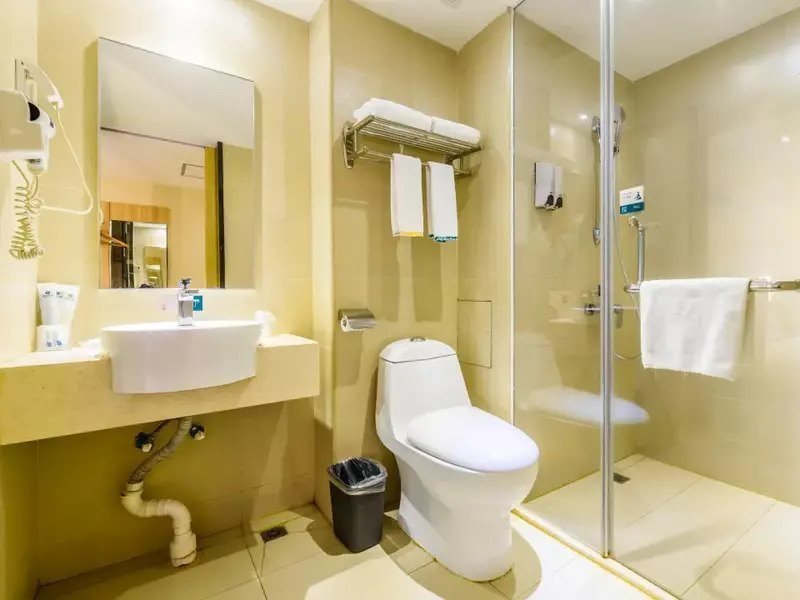 city comfort inn haikou east high speed railway station