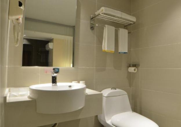 city comfort inn zhengzhou railway station east square datong road