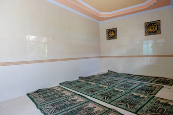 reddoorz plus syariah near stasiun pekalongan 2