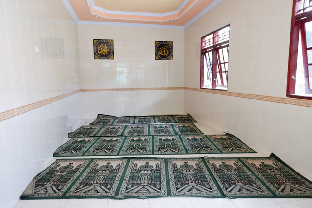 reddoorz plus syariah near stasiun pekalongan 2