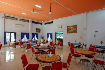 reddoorz plus syariah near stasiun pekalongan 2