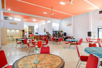 reddoorz plus syariah near stasiun pekalongan 2