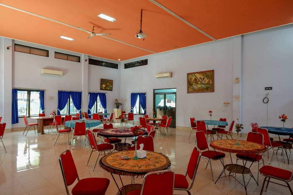 reddoorz plus syariah near stasiun pekalongan 2