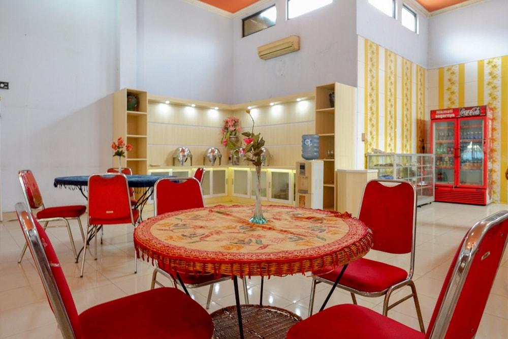 reddoorz plus syariah near stasiun pekalongan 2