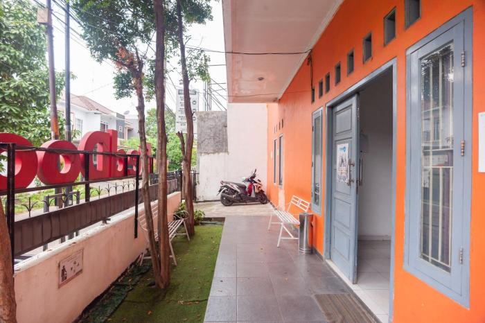 reddoorz syariah near grand galaxy park