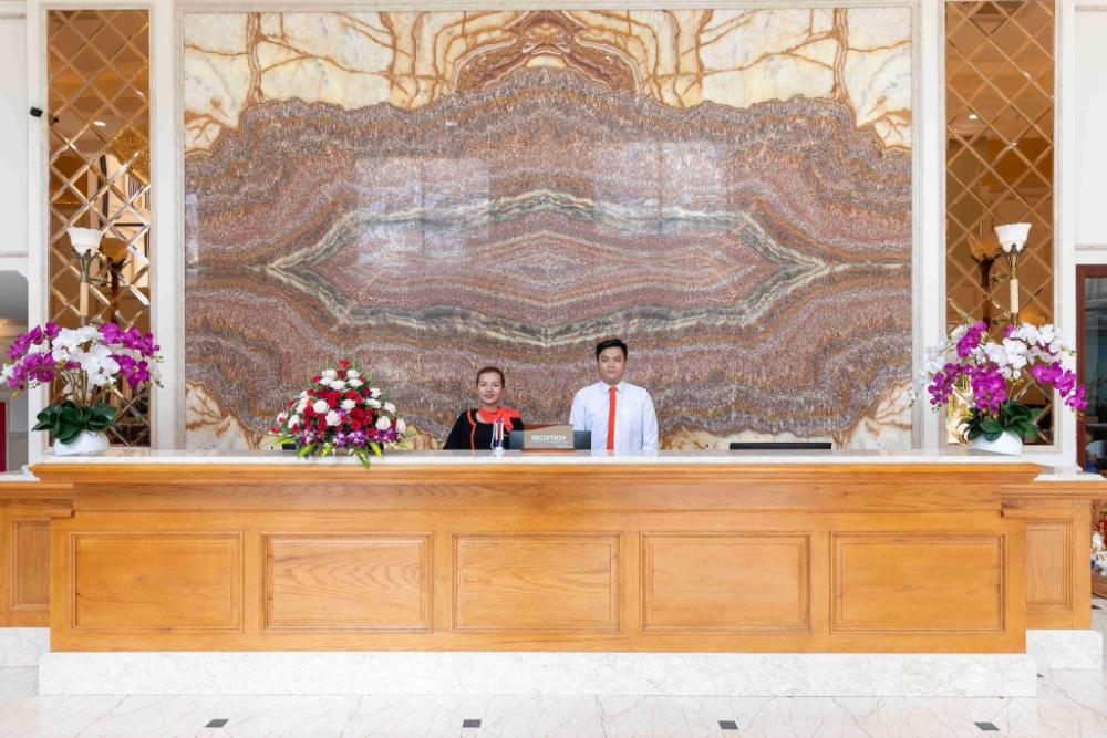 marina bay con dao hotel