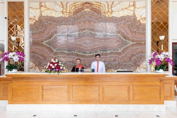 marina bay con dao hotel