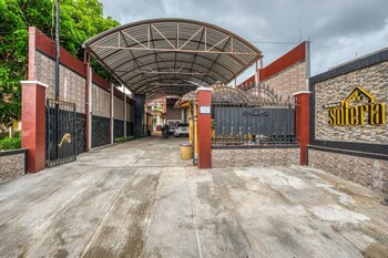 reddoorz syariah near kebon rojo park blitar