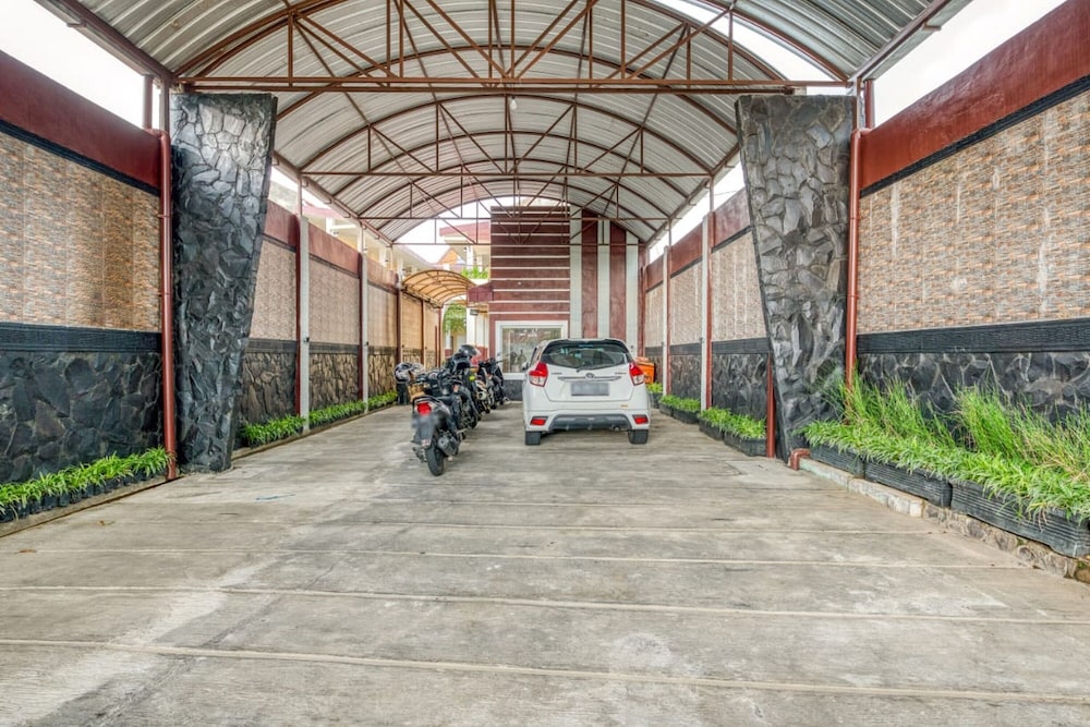 reddoorz syariah near kebon rojo park blitar