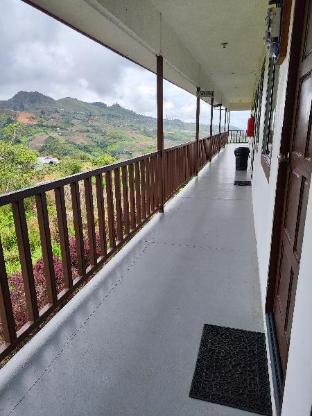blue mountain lodge kundasang