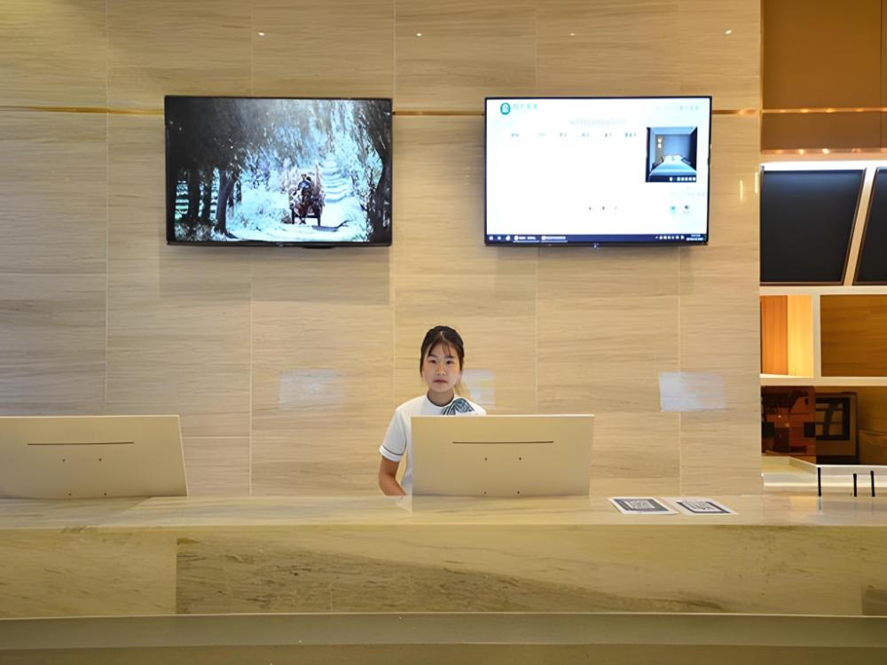 city comfort inn yichang changjiang market