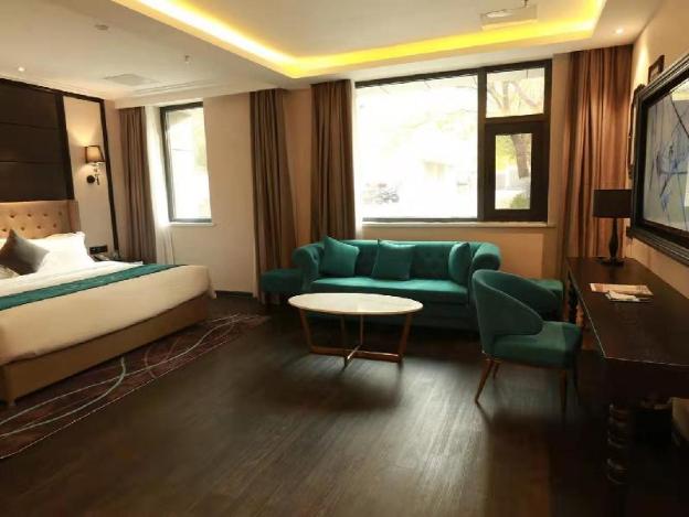 xana hotelle jinzhou central south street red star macalline