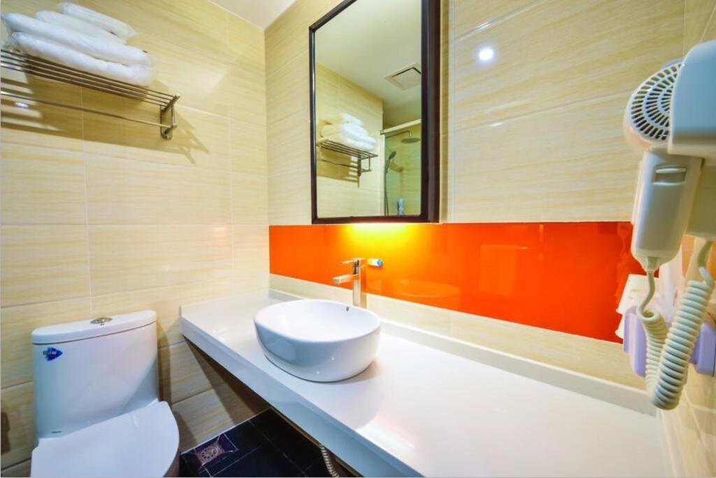7days premium shihezi development zone branch