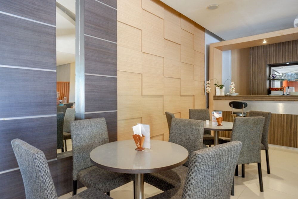 reddoorz plus near hotel benua kendari