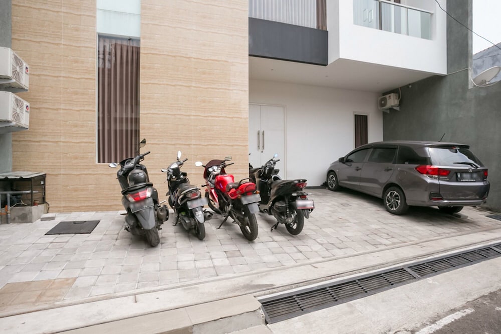 reddoorz syariah near lapangan pancasila simpang lima