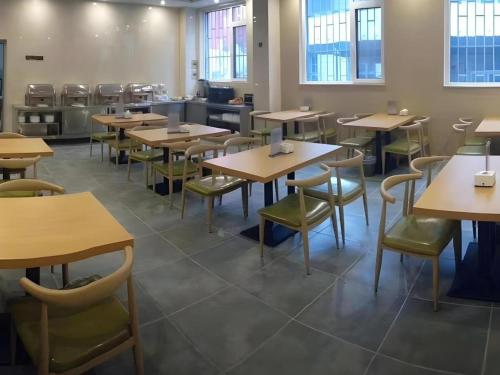greentree inn yantai laizhou nan road unicom build